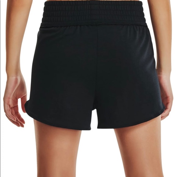 Under Armor Women’s black shorts - Picture 3 of 9